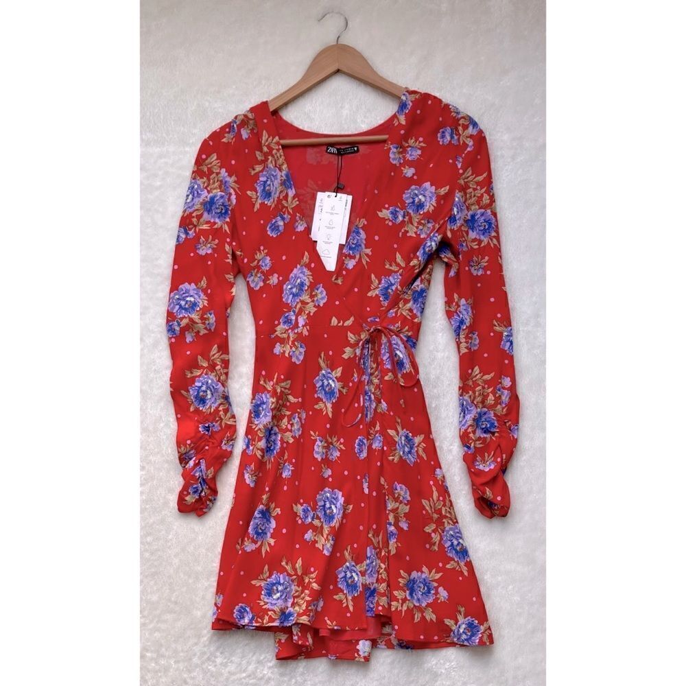 NWT Zara Blogger’s Favorite Red Floral Long Sleeve V-Neck Wrap Dress, Small - Picture 13 of 16